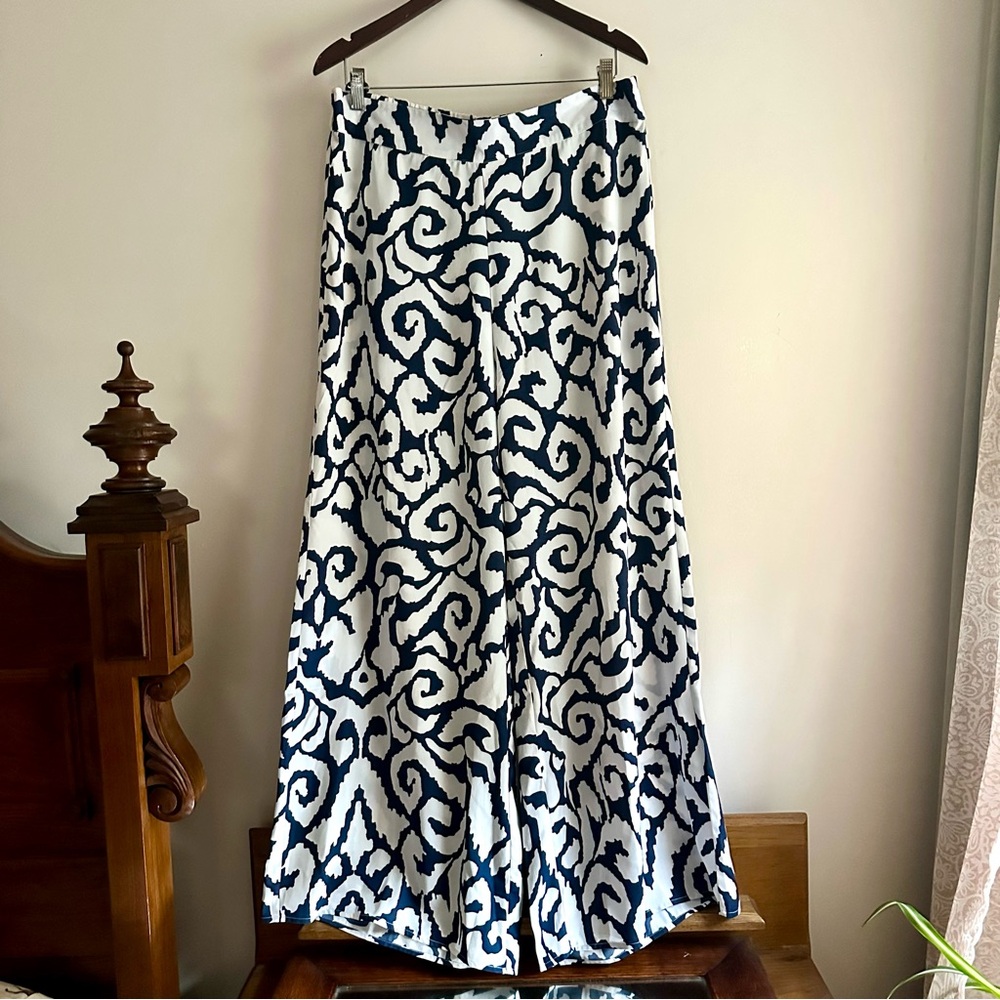 Soft Surroundings Navy and White Wide Leg Pants